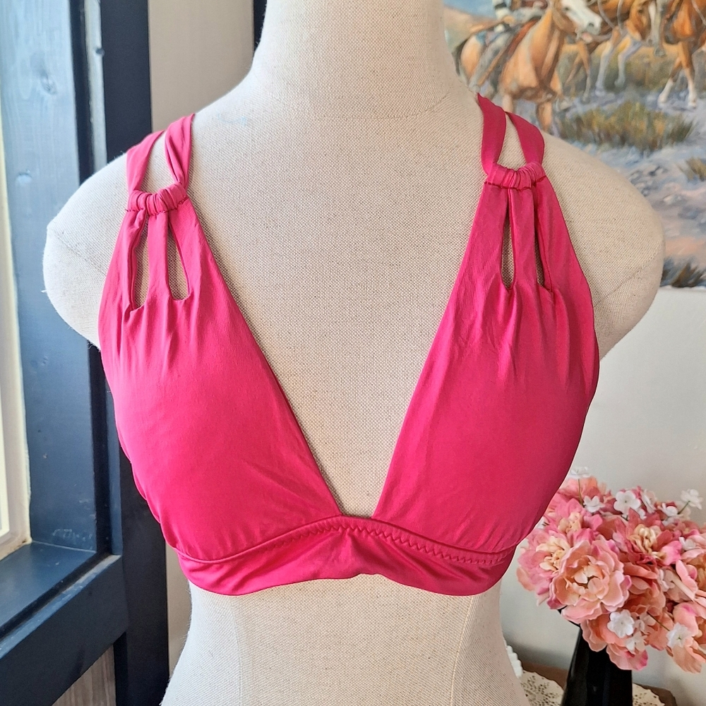 BECCA by Rebecca Virtue Color Code Skylar Halter Top, Medium, RN#59526🌞